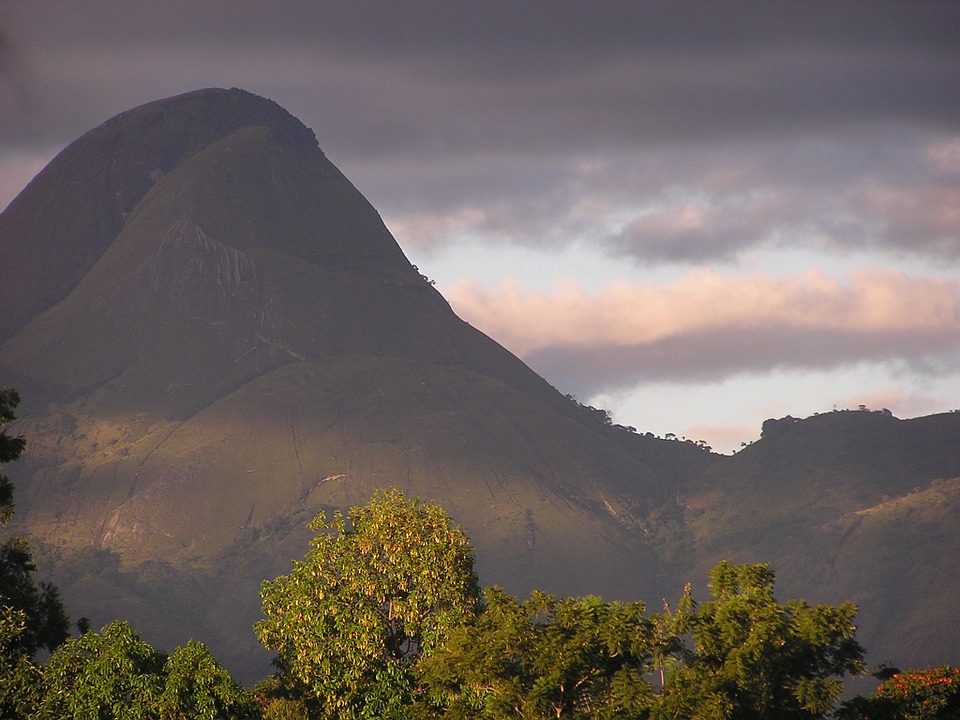 Living in Mozambique: In Mozambique, My Name is "A'zungu"