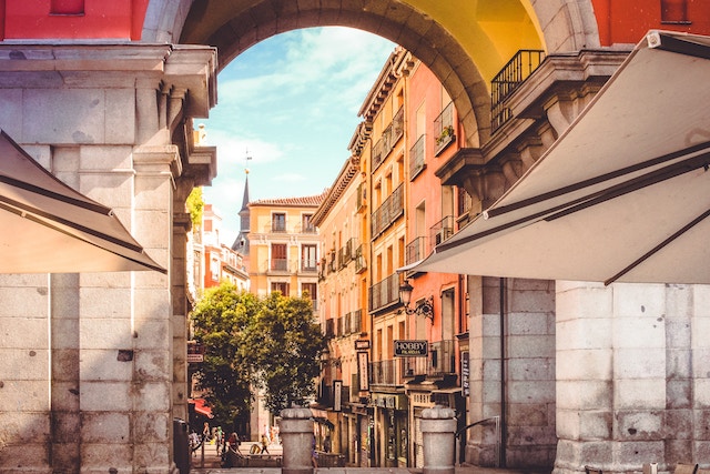 Tips for Women Travelers in Spain | What You'll Want to Know Before Heading to Madrid Spain