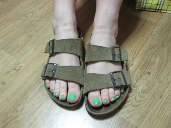 sandals for people with bad feet