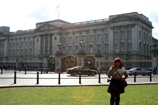 Afros Abroad: How to Manage Curly Hair on Your Travels