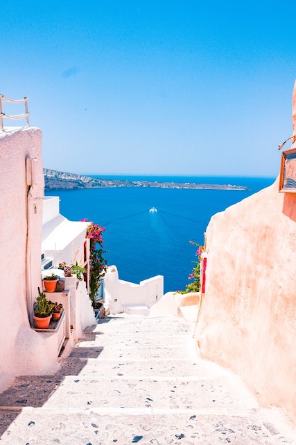 Extraordinarily Helpful Tips for Solo Travel in Greece