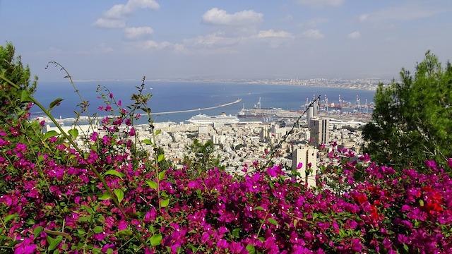 Top 10 Things To Pack For Your Vacation to Israel | 8 Places to Visit in Northern Israel this Spring