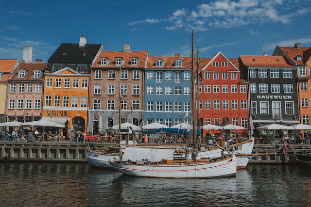 An Introvert Solo Travels to Copenhagen / Travel Cheap