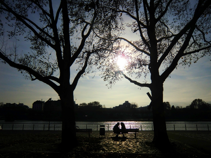 Frankfurt lovers.