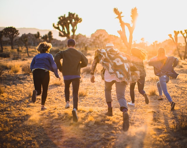 Making Friends While Traveling: 3 Types