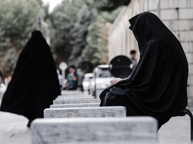 How to Be a Woman in Saudi Arabia: Abayas, Hijabs, and Segregation
