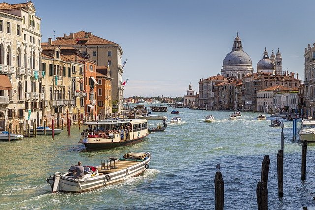 How to Budget Travel in Venice