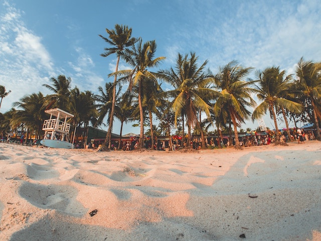 5 Magical Places for Island Hopping in the Philippines